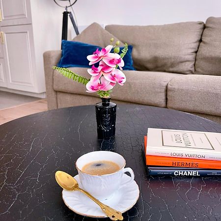 Grand Appartement Clichy Luaran gambar