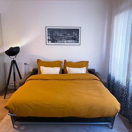 Grand Appartement Clichy Luaran gambar