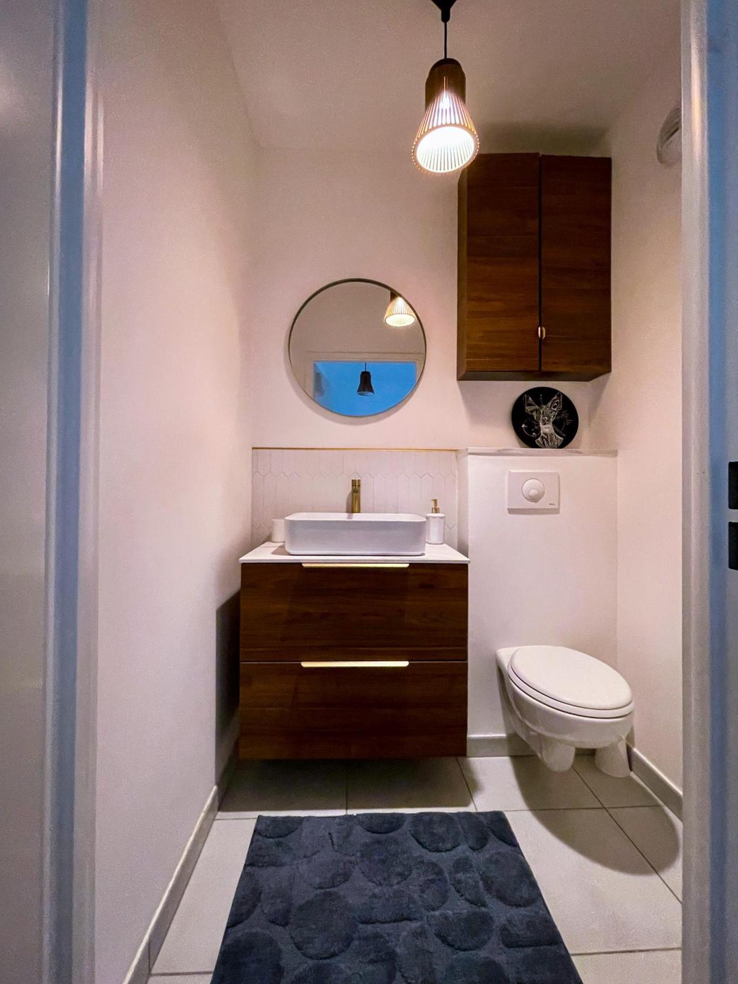 Grand Appartement Clichy Luaran gambar