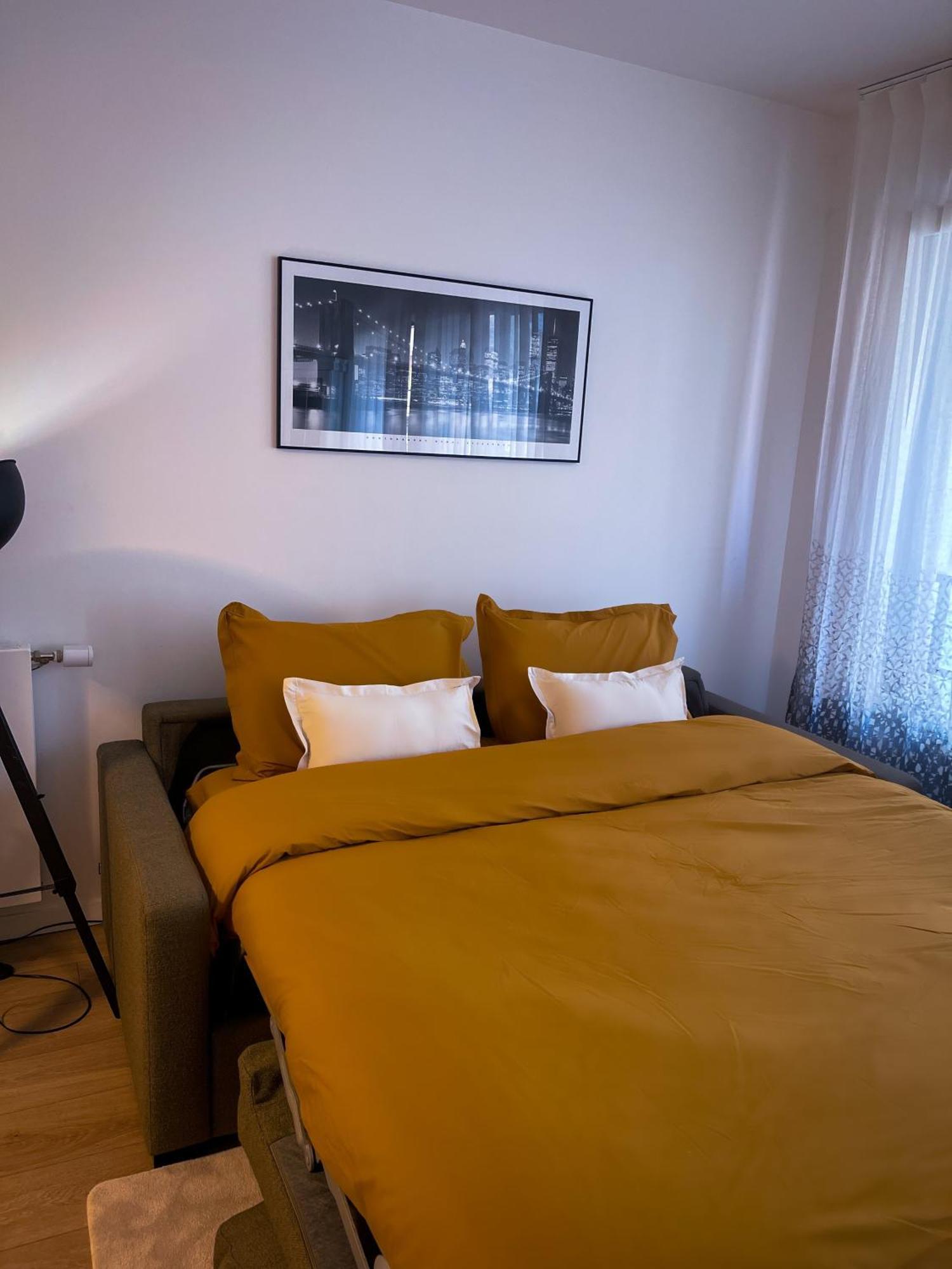 Grand Appartement Clichy Luaran gambar